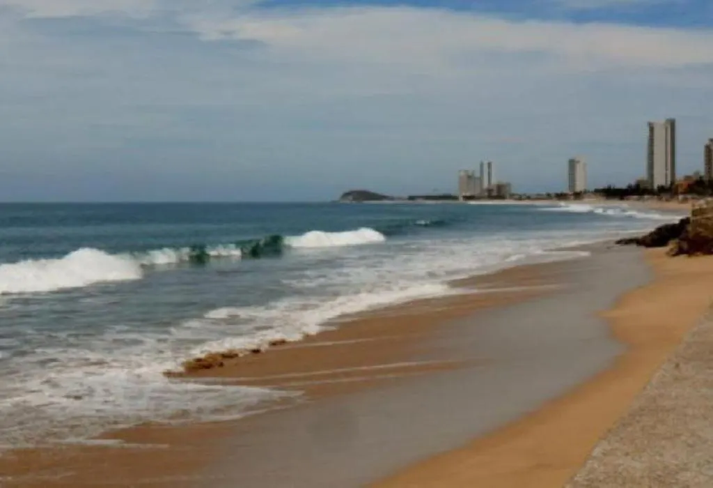 Ocean Front- Marina View- Tiara Sands Resort, Sleeps 4 Mazatlan