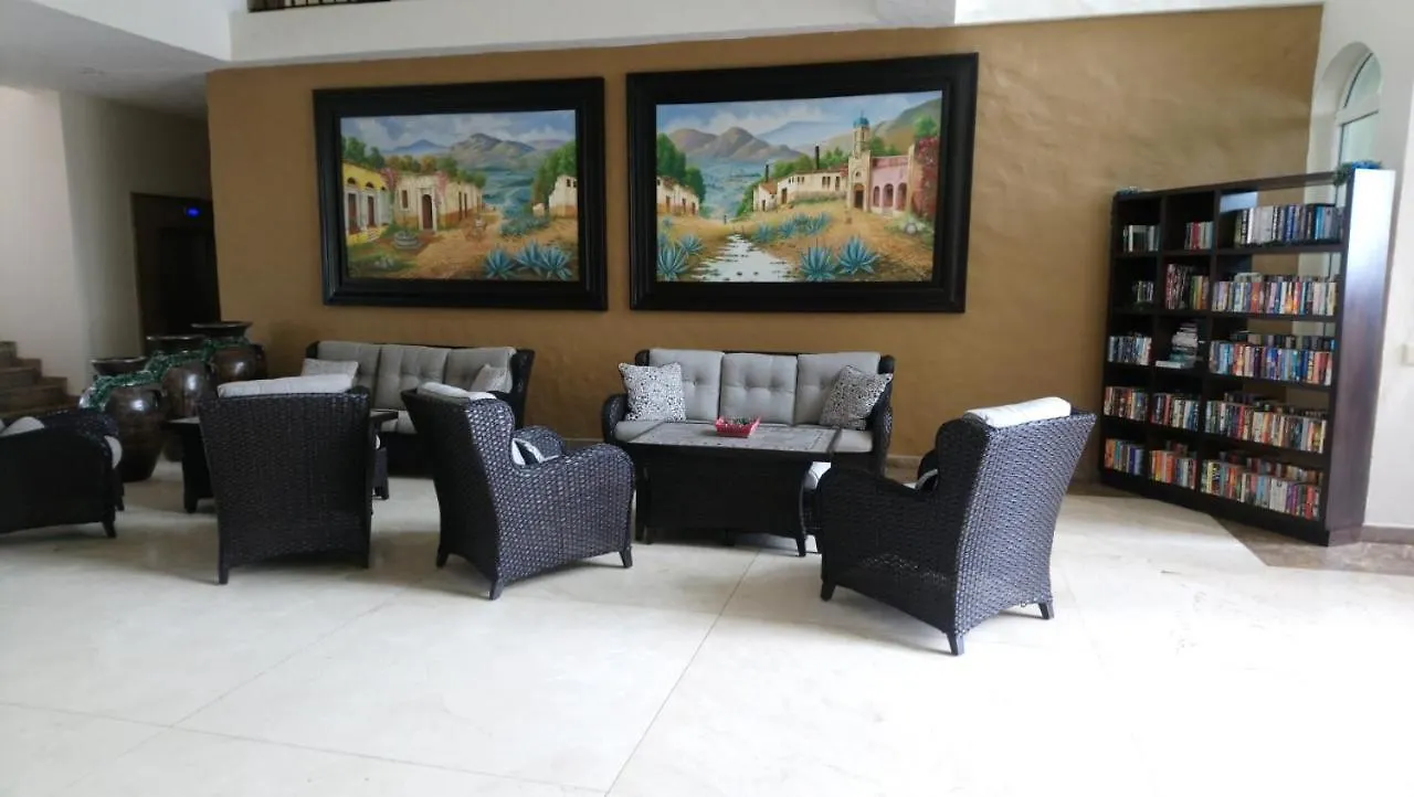 Ocean Front- Marina View- Tiara Sands Resort, Sleeps 4 Mazatlan Apartment