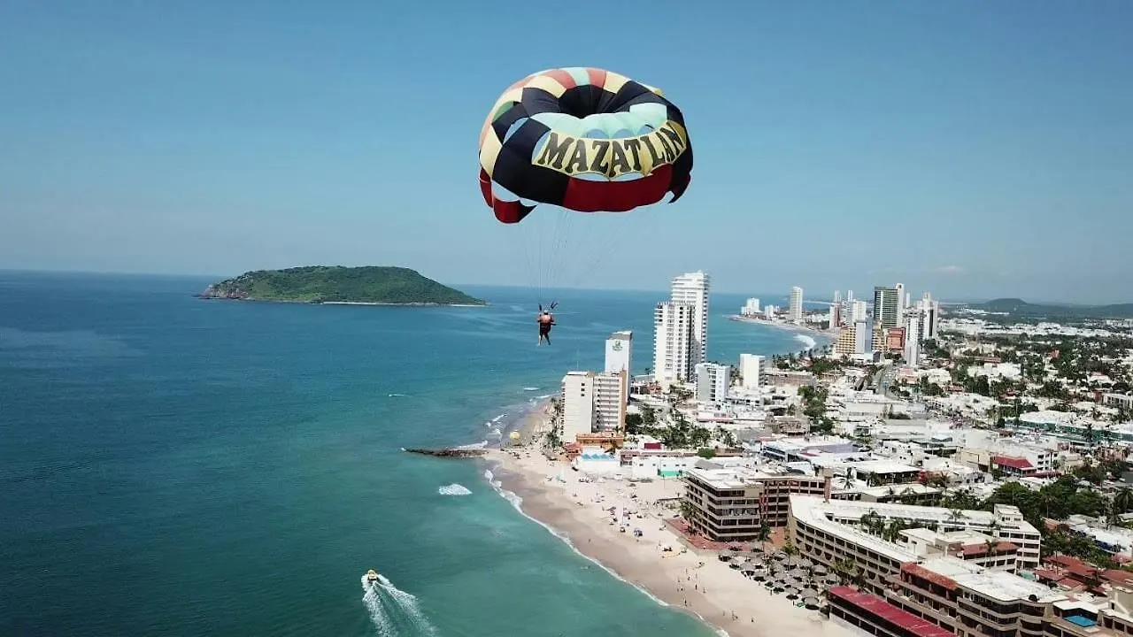 Apartment Ocean Front- Marina View- Tiara Sands Resort, Sleeps 4 Mazatlan