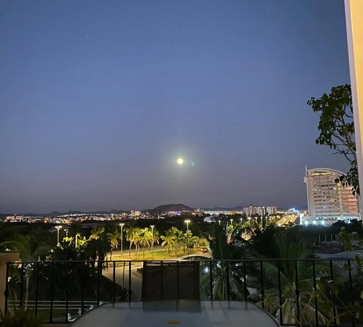 Ocean Front- Marina View- Tiara Sands Resort, Sleeps 4 Mazatlan